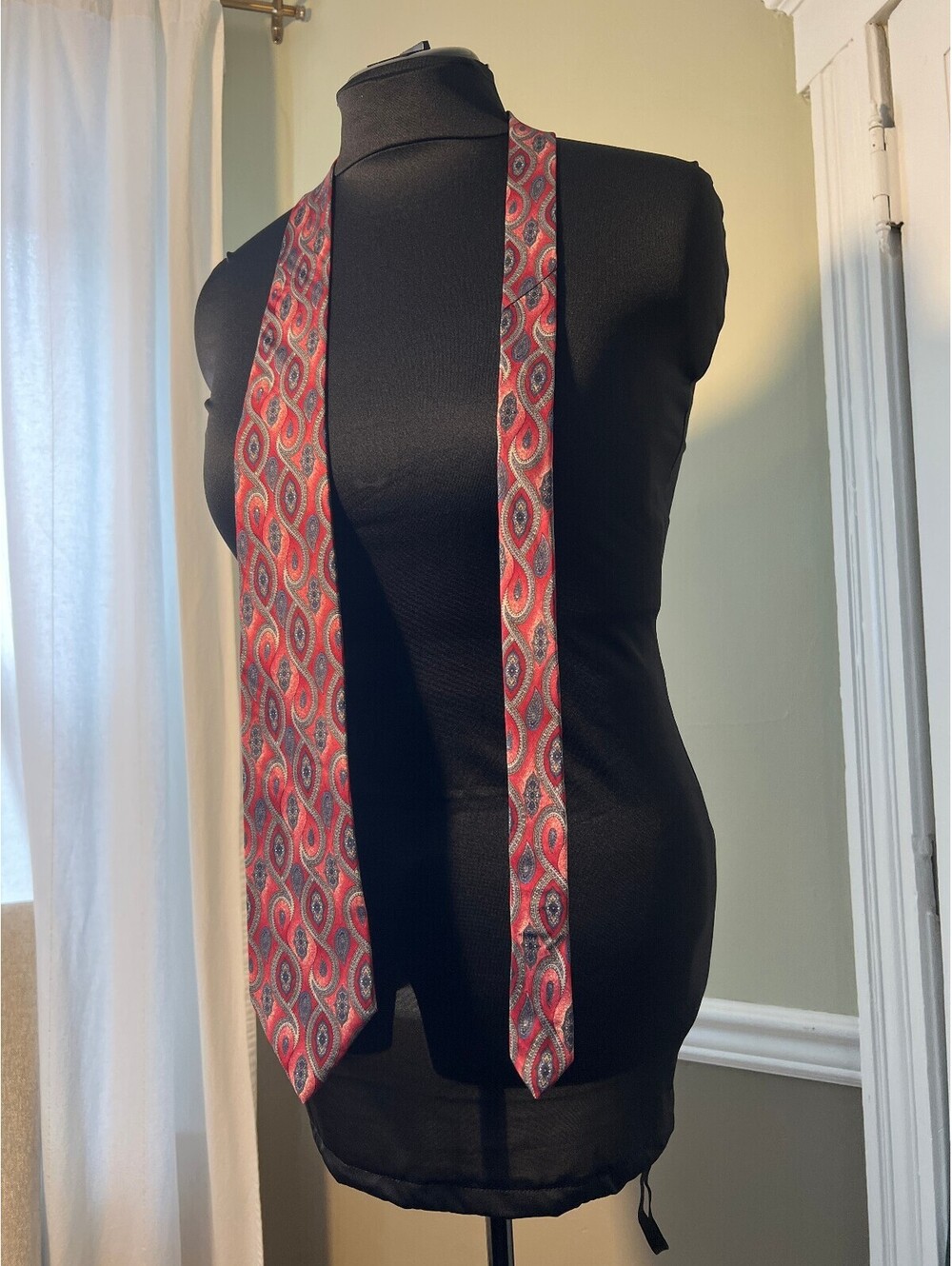 Henry Grethel 100% Italian Silk Paisley Men's Tie Made in USA